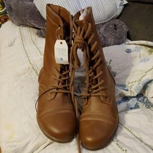 Women's boots